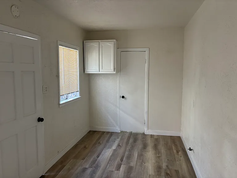 951.75 S Leonard Pl — Photo 5