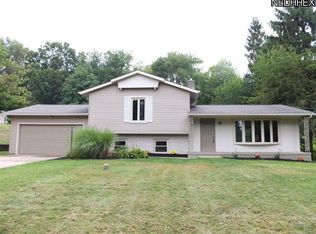 4537 Ridgedale Dr, Akron, OH 44319