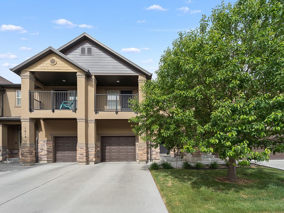 1st image of 1621 N Venetian Way E