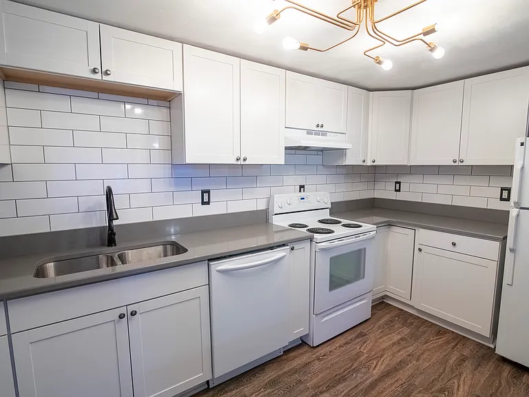 1402 Lafayette Blvd #1 — Photo 18