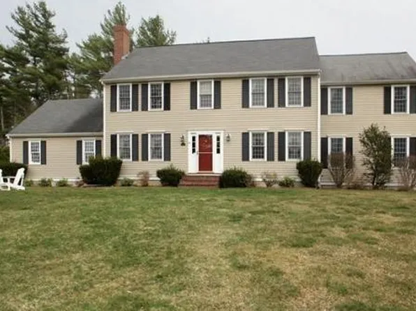 42 Hill Farm Rd, Pembroke, MA 02359