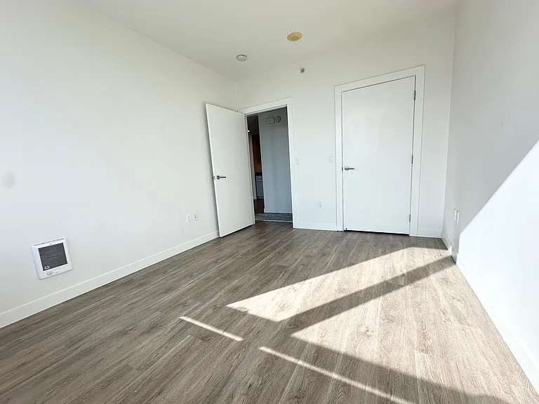 300 Berry St #806 — Photo 18
