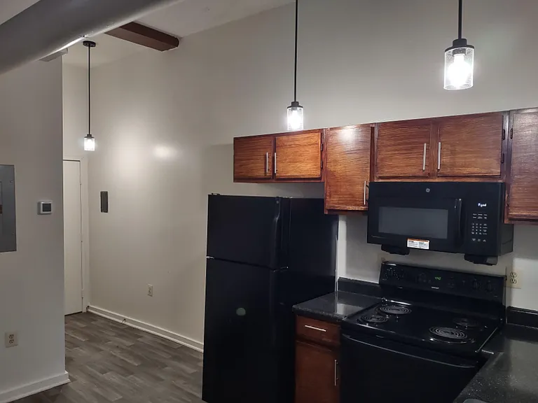 Marlboro Classic Apt & Redwood Square — Photo 46