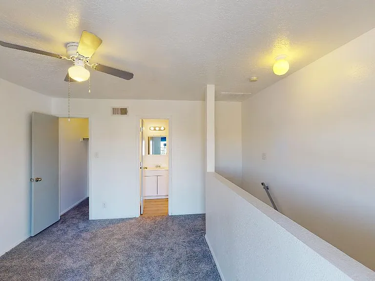 620 Morris St NE — Photo 31