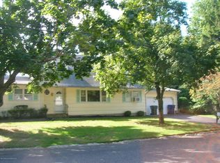 51 Dwight Dr, Ocean, NJ 07712