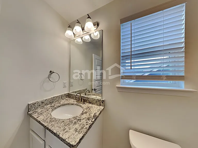 304 San Anselmo St — Photo 17