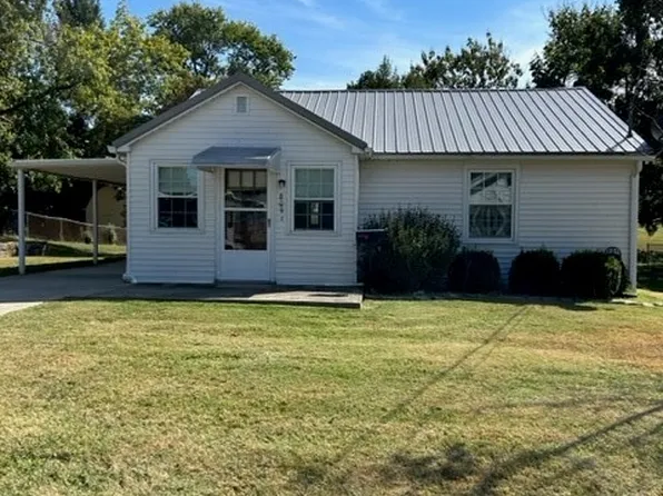 809 N High, Salem, IN 47167