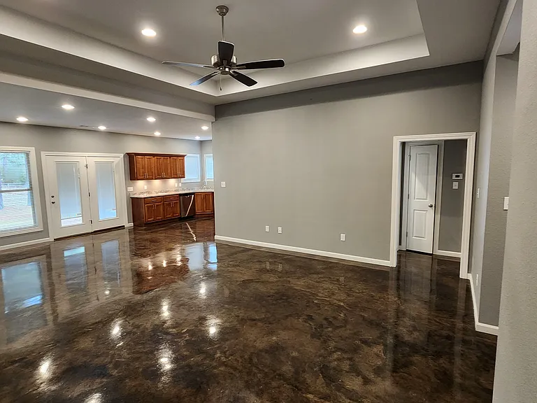 2204 Everett Dr — Photo 13