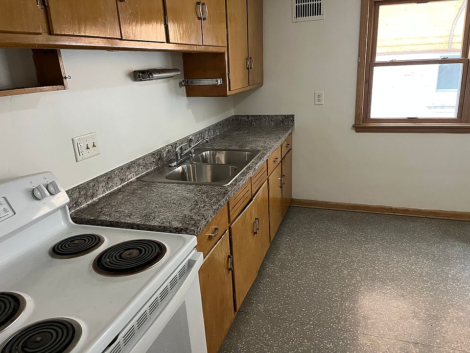 Large eat in kitchen with modern updates!
