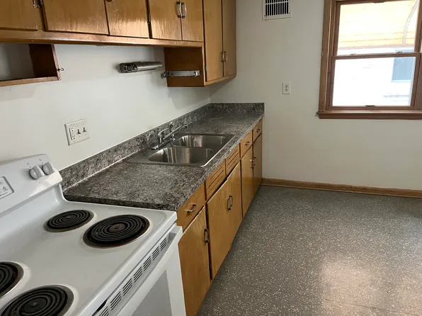 2848 S 45th St #2848, Milwaukee, WI 53219