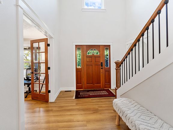 5th image of 2213 SE 2nd Ave