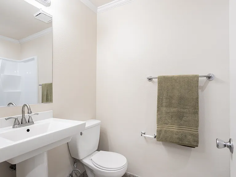 Amberwood Garden Apartments — Photo 12