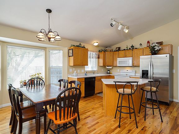 4th image of 7752 S Annas Cir