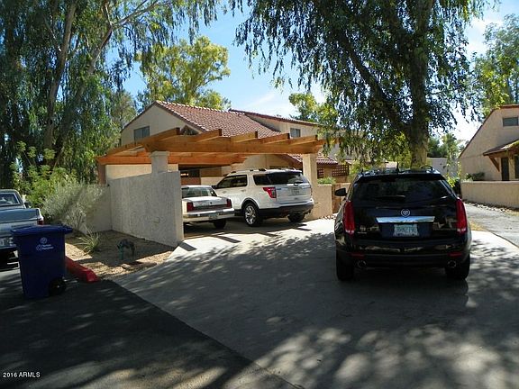 2nd image of 1601 S River Dr