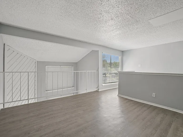 Don't Miss Out Biltmore Homes Leasing Fast — Photo 115