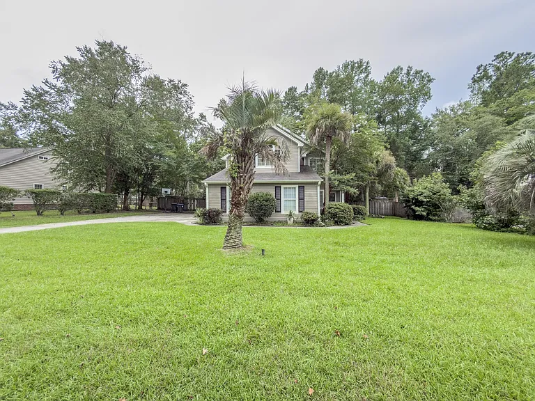 202 Gibbon Ct — Photo 23