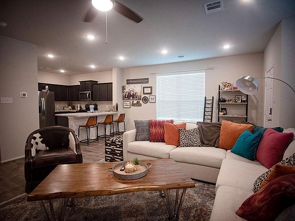 5th image of 12727 Taymouth Manor Ln