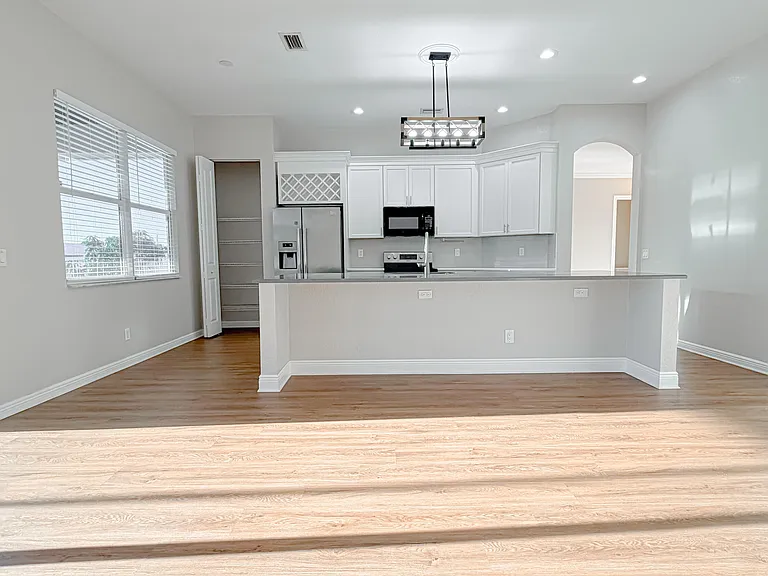 4002 SW Jarmer Rd — Photo 7