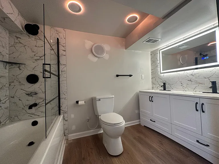 Basement full bathroom
