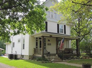 802 Iowa Ave, Holton, KS 66436