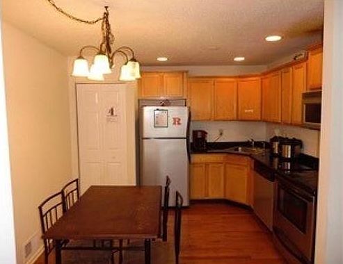 1st image of 279 Hampshire Ct #2279