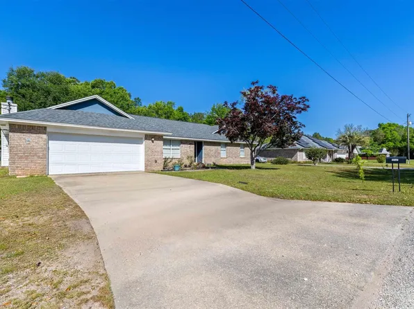 6059 Gillette Dr, Milton, FL 32570