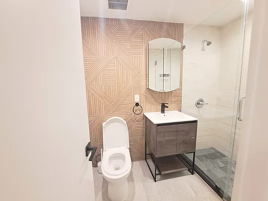 Rented by Friedman Mayer, LREB | media 22