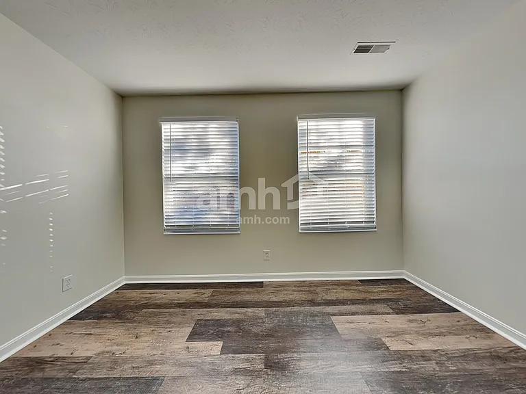 2362 Hummingbird Ln — Photo 9