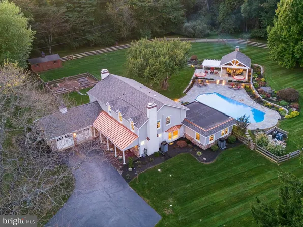 935 Skyline Dr, Chester Springs, PA 19425