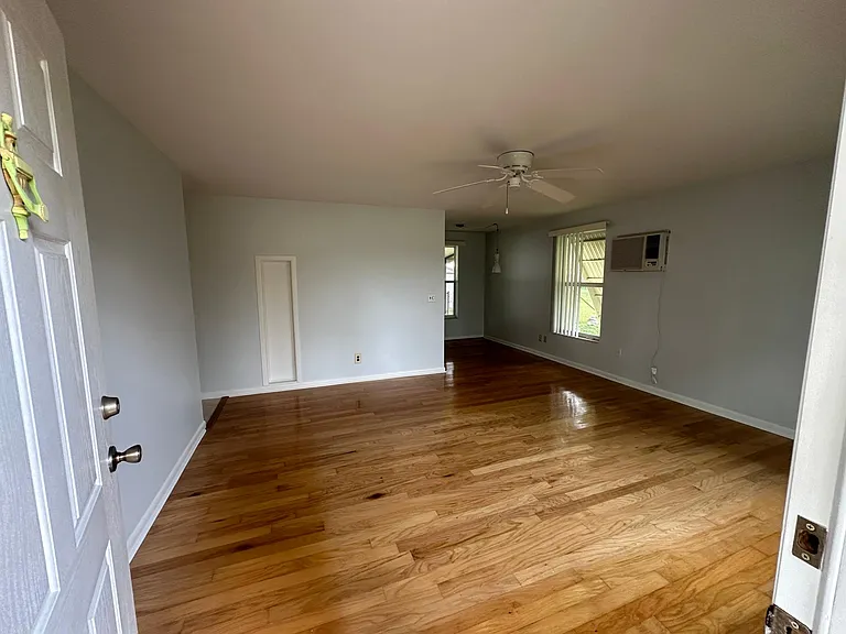 1580 5th Ct — Photo 4