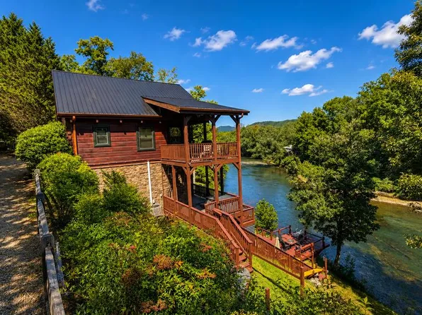 65 Running Waters Trl, Murphy, NC 28906