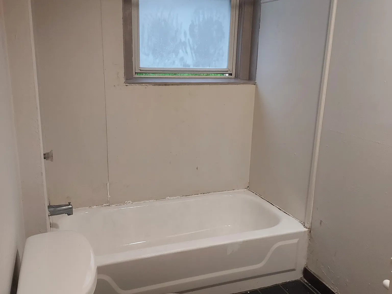 2 bed, 975 sqft, $1,025 — Photo 1