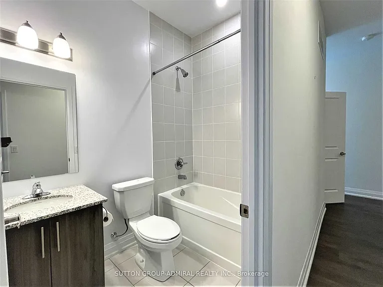 64 Queen St S #G3 — Photo 13