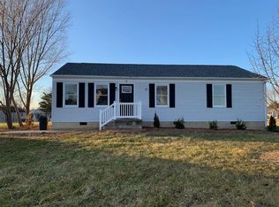 20 Wyer St, Weyers Cave, VA 24486