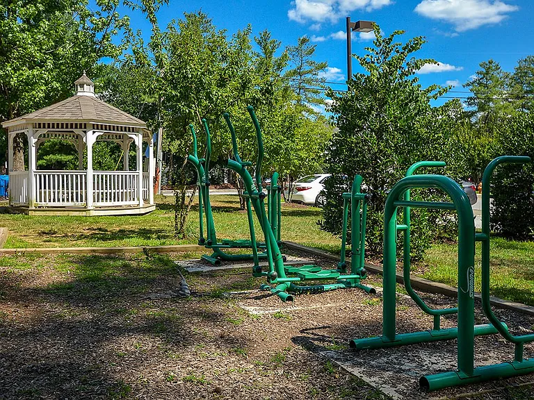 Orchard Park — Photo 20