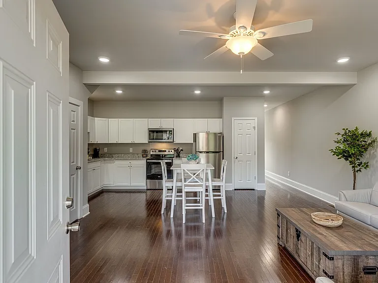 448 Caldwell Dr — Photo 7