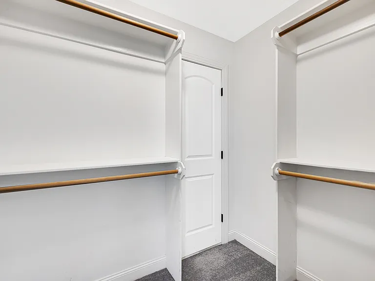 2400 Dovedale Ct #B — Photo 21