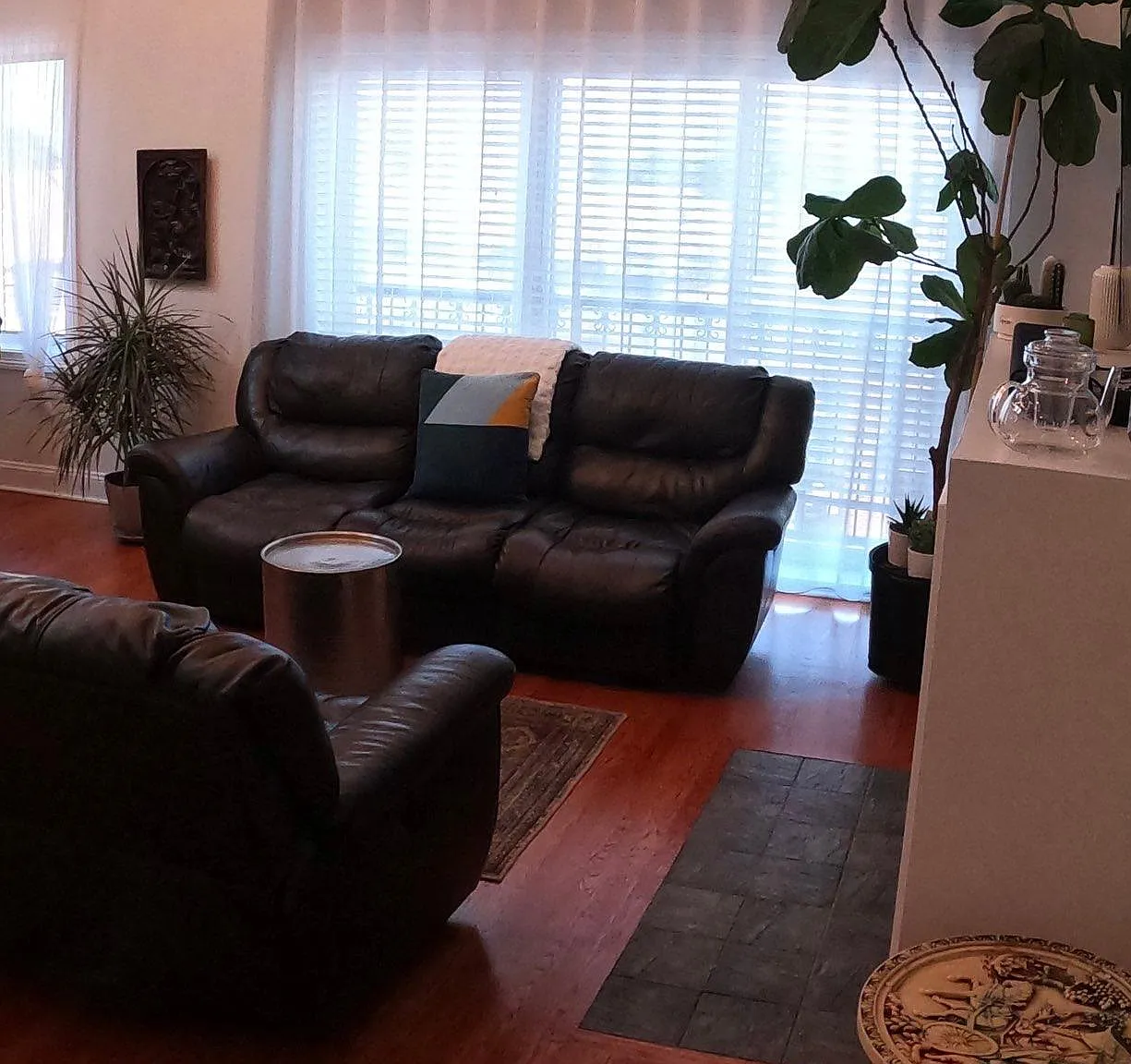 3 bed, 1500 sqft, $2,300 — Photo 3