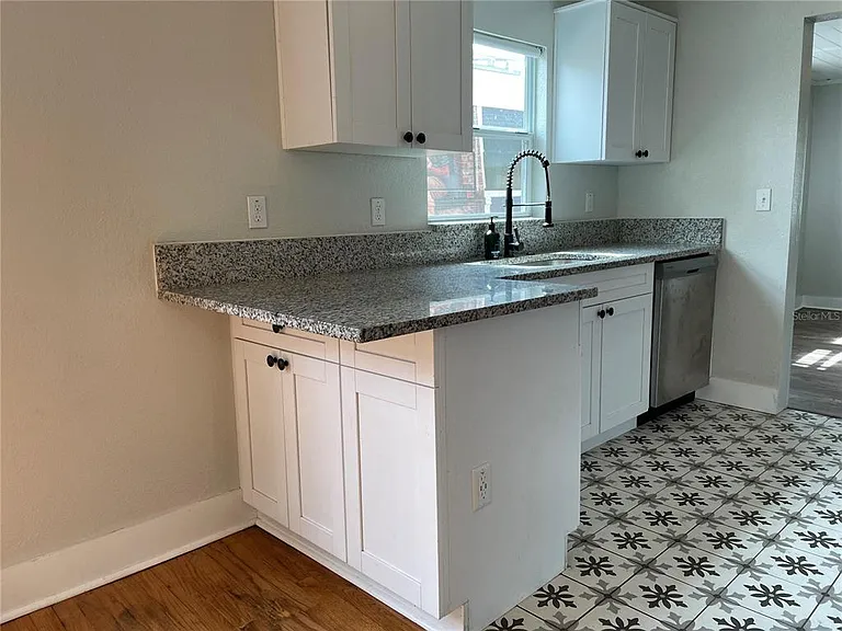 1517 E Ellicott St — Photo 8