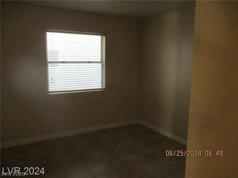 8216 Grassy Point Cir — Photo 22