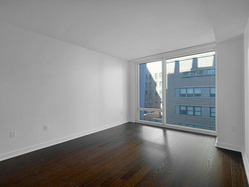 1st image of 400 W 113th St APT 1105