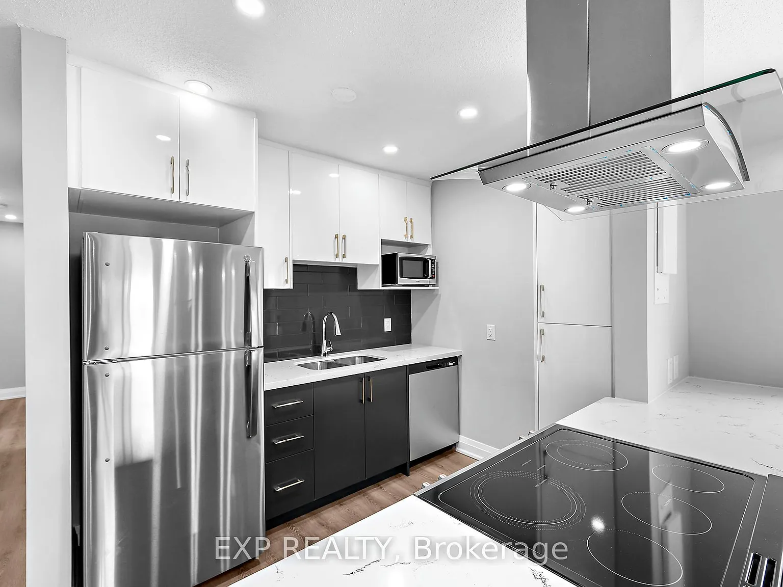 3 bed, $1,995 — Photo 3