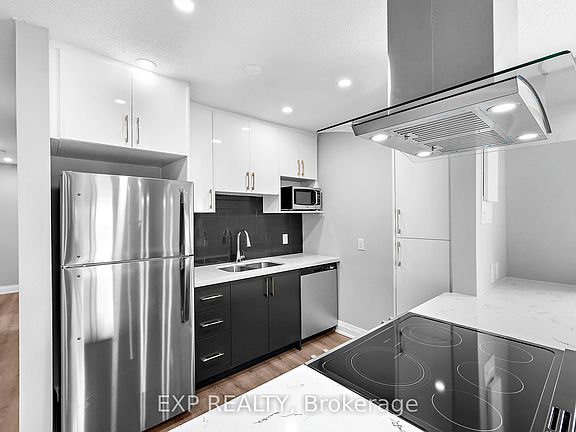3rd image of 529 Elm St #1