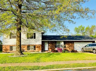 1922 Marseilles Dr, Cahokia, IL 62206