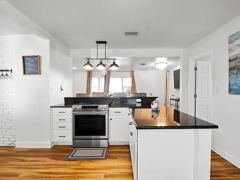 1707 Harbor Dr — Photo 12