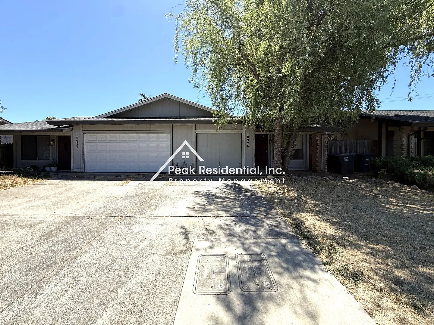 2bd/2ba Rancho Cordova Updated Duplex With 1 Car Garage! — Photo 1