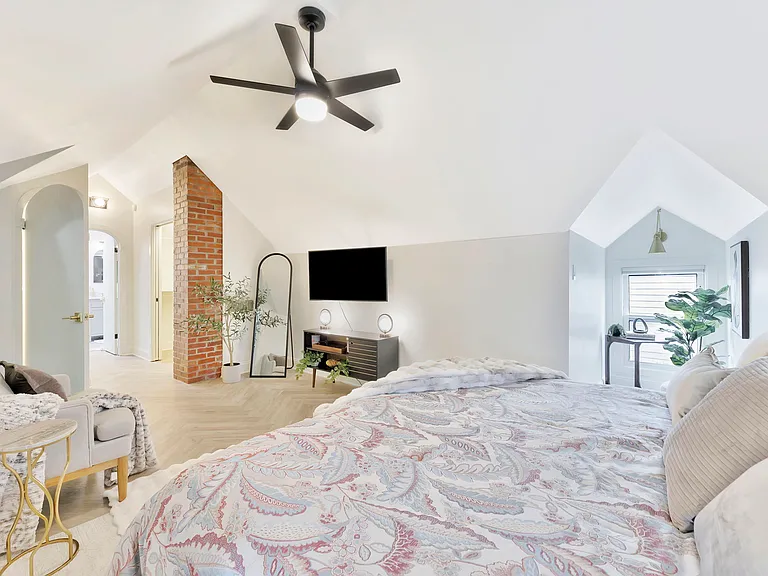 427 N Battin Ave — Photo 60