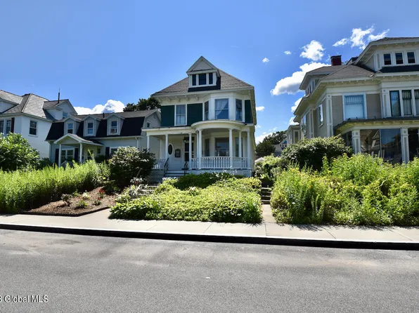 1084 Parkwood Boulevard, Schenectady, NY 12308