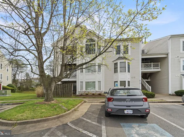 8115 Lacy Dr APT 102, Manassas, VA 20109