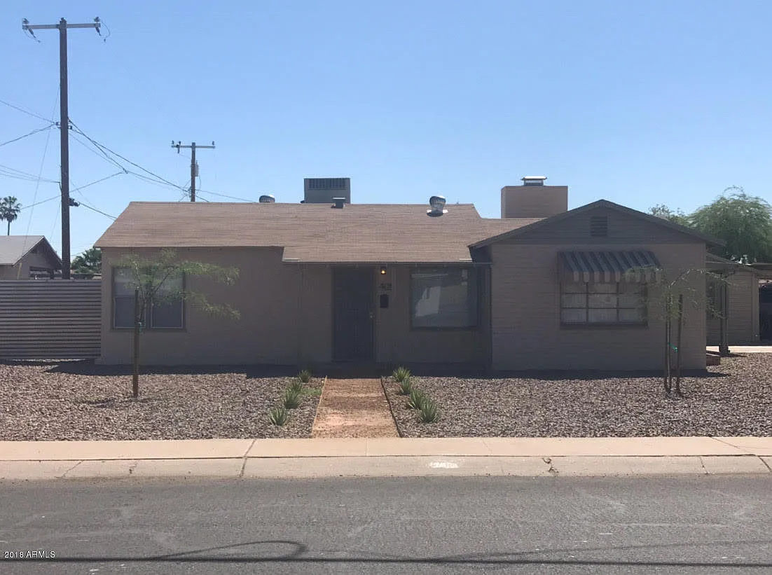 2 bed, 1.0 bath, 1125 sqft, $1,700 — Photo 1